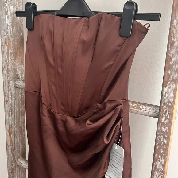 Bardot Strapless Brown Dress - Picture 3 of 8